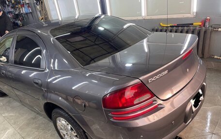 Dodge Stratus II, 2003 год, 500 000 рублей, 2 фотография