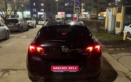 Opel Astra J, 2011 год, 609 999 рублей, 2 фотография