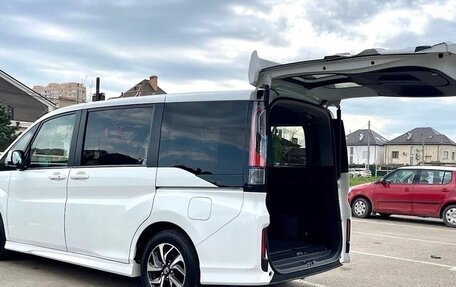 Honda Stepwgn IV, 2019 год, 1 750 000 рублей, 6 фотография