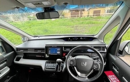 Honda Stepwgn IV, 2019 год, 1 750 000 рублей, 10 фотография