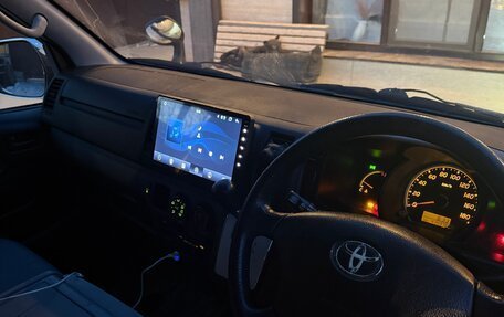 Toyota HiAce H200, 2008 год, 2 300 000 рублей, 8 фотография