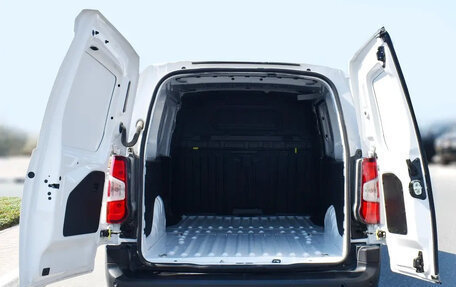 Peugeot Partner, 2024 год, 3 300 000 рублей, 7 фотография