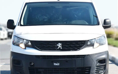 Peugeot Partner, 2024 год, 3 300 000 рублей, 3 фотография