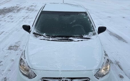 Hyundai Solaris II рестайлинг, 2011 год, 545 000 рублей, 8 фотография