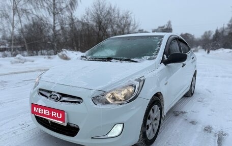 Hyundai Solaris II рестайлинг, 2011 год, 545 000 рублей, 3 фотография