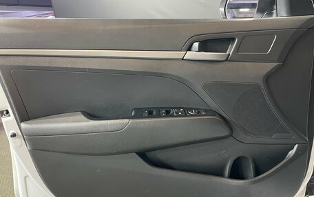 Hyundai Elantra VI рестайлинг, 2017 год, 1 020 000 рублей, 11 фотография