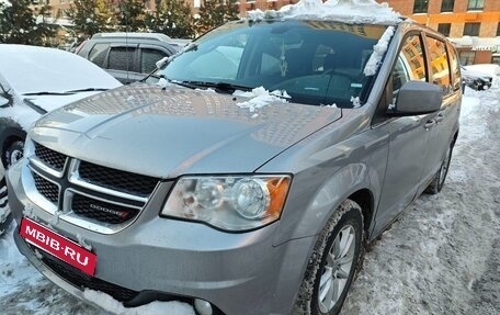 Dodge Caravan V, 2020 год, 2 400 000 рублей, 1 фотография