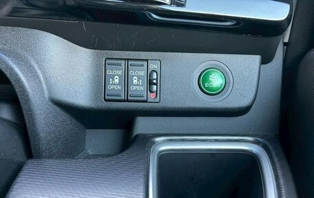 Honda Stepwgn IV, 2017 год, 1 435 000 рублей, 22 фотография