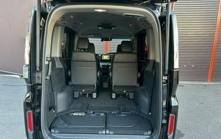 Honda Stepwgn IV, 2017 год, 1 435 000 рублей, 16 фотография