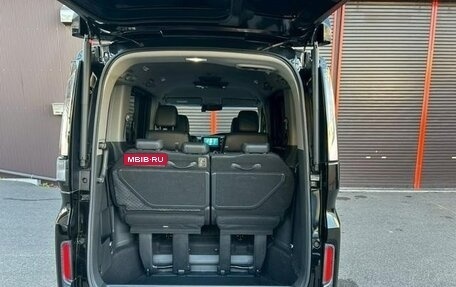 Honda Stepwgn IV, 2017 год, 1 435 000 рублей, 15 фотография