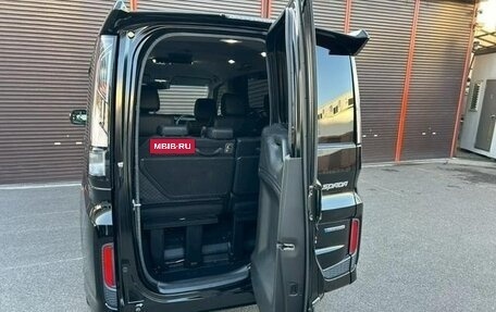 Honda Stepwgn IV, 2017 год, 1 435 000 рублей, 17 фотография