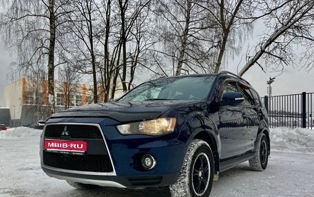 Mitsubishi Outlander III рестайлинг 3, 2011 год, 1 130 000 рублей, 1 фотография