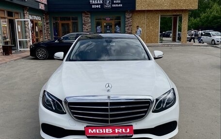 Mercedes-Benz E-Класс, 2016 год, 2 099 999 рублей, 1 фотография