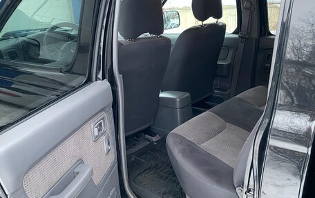 Nissan NP300, 2013 год, 1 400 000 рублей, 21 фотография