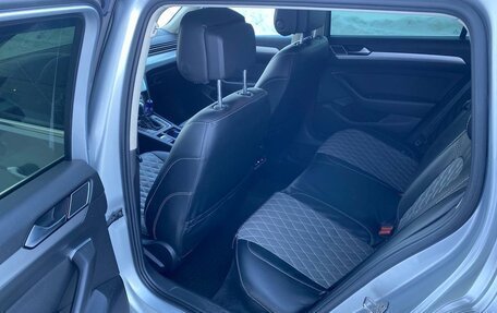 Volkswagen Passat B8 рестайлинг, 2015 год, 1 750 000 рублей, 9 фотография