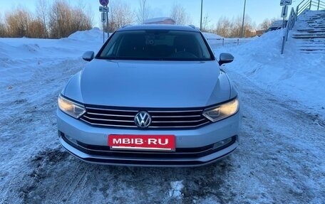Volkswagen Passat B8 рестайлинг, 2015 год, 1 750 000 рублей, 2 фотография
