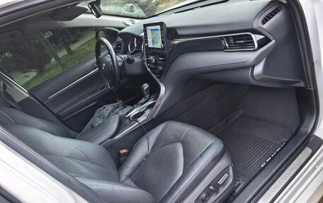 Toyota Camry, 2022 год, 3 500 000 рублей, 11 фотография