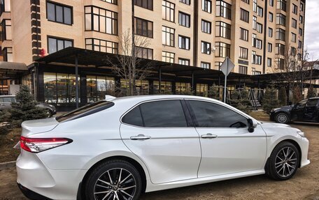 Toyota Camry, 2022 год, 3 500 000 рублей, 8 фотография