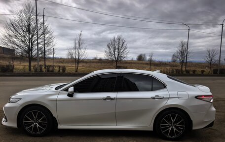 Toyota Camry, 2022 год, 3 500 000 рублей, 12 фотография