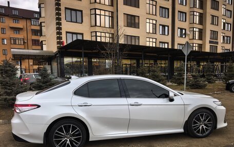 Toyota Camry, 2022 год, 3 500 000 рублей, 13 фотография