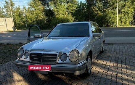 Mercedes-Benz E-Класс, 1995 год, 300 000 рублей, 8 фотография