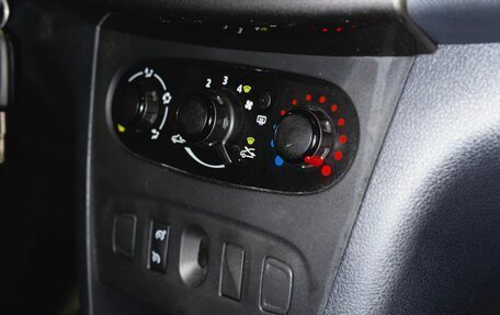 Renault Sandero II рестайлинг, 2018 год, 759 000 рублей, 13 фотография