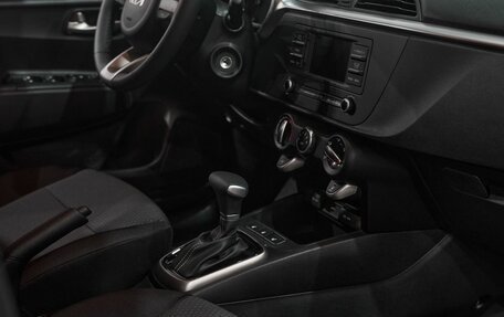 KIA Rio IV, 2023 год, 2 850 000 рублей, 15 фотография