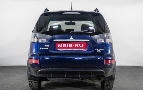Mitsubishi Outlander III рестайлинг 3, 2011 год, 1 300 000 рублей, 11 фотография
