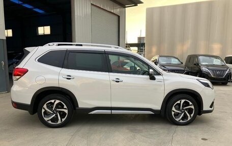 Subaru Forester, 2022 год, 2 220 000 рублей, 10 фотография