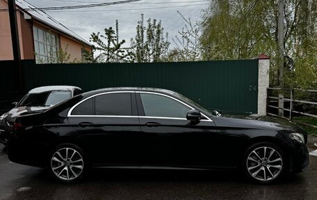 Mercedes-Benz E-Класс, 2020 год, 2 650 000 рублей, 4 фотография