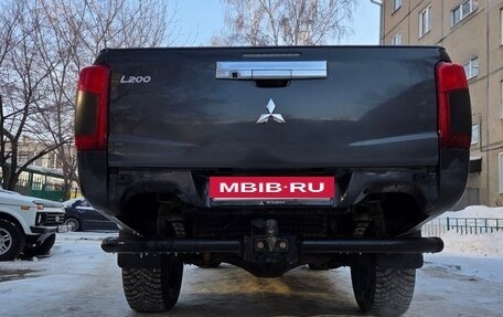 Mitsubishi L200 IV рестайлинг, 2021 год, 2 850 000 рублей, 5 фотография