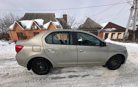 Renault Logan II, 2015 год, 749 000 рублей, 3 фотография