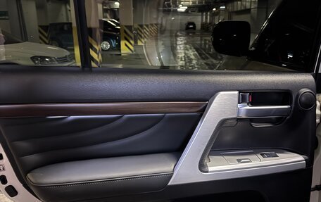 Toyota Land Cruiser 200, 2015 год, 6 500 000 рублей, 8 фотография