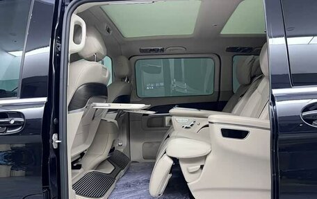 Mercedes-Benz V-Класс, 2024 год, 10 690 000 рублей, 11 фотография