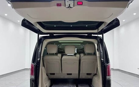 Mercedes-Benz V-Класс, 2024 год, 10 690 000 рублей, 7 фотография