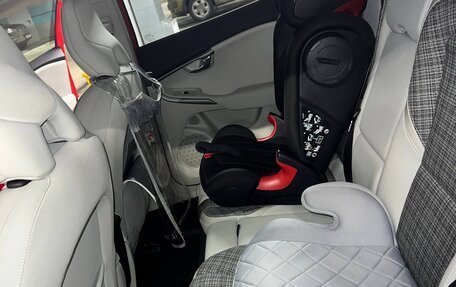 Volvo V40 Cross Country I, 2018 год, 1 950 000 рублей, 10 фотография