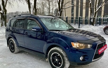 Mitsubishi Outlander III рестайлинг 3, 2011 год, 1 130 000 рублей, 2 фотография