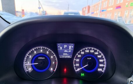 Hyundai Solaris II рестайлинг, 2012 год, 595 000 рублей, 17 фотография