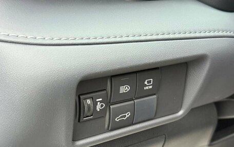 Toyota Highlander, 2025 год, 5 825 000 рублей, 16 фотография