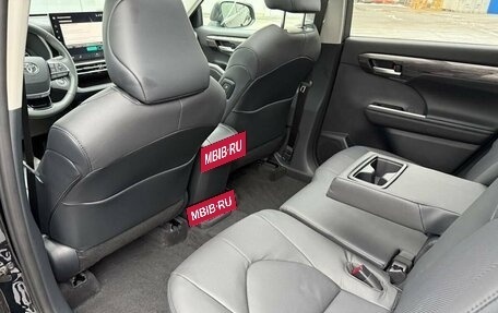 Toyota Highlander, 2025 год, 5 825 000 рублей, 22 фотография