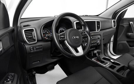 KIA Sportage IV рестайлинг, 2021 год, 2 249 000 рублей, 5 фотография