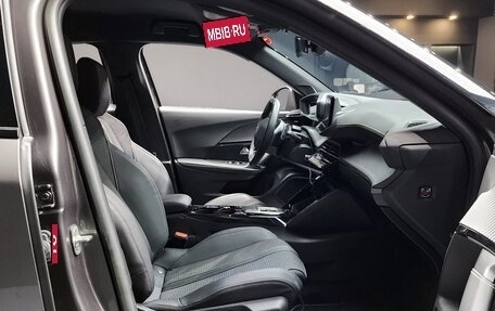 Peugeot 2008 II, 2022 год, 1 804 000 рублей, 10 фотография