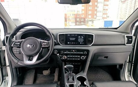 KIA Sportage IV рестайлинг, 2021 год, 2 800 000 рублей, 10 фотография