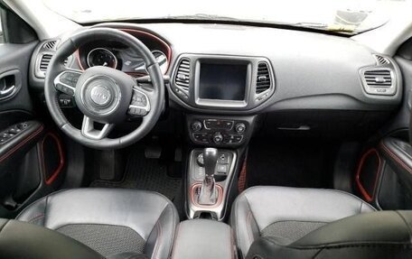 Jeep Compass II, 2017 год, 1 950 000 рублей, 7 фотография