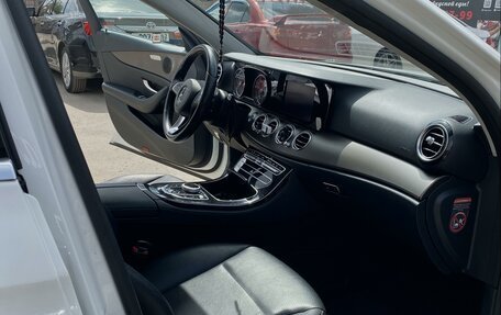 Mercedes-Benz E-Класс, 2016 год, 2 099 999 рублей, 11 фотография