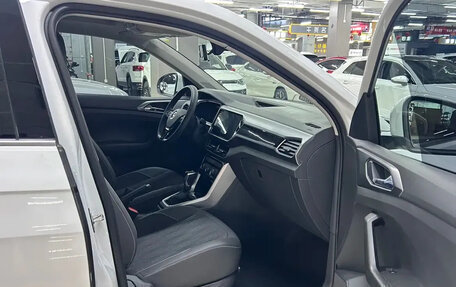 Volkswagen T-Cross I, 2023 год, 1 670 000 рублей, 4 фотография