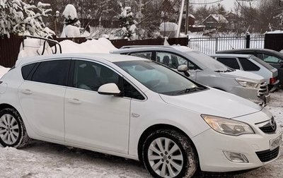 Opel Astra J, 2011 год, 700 000 рублей, 1 фотография