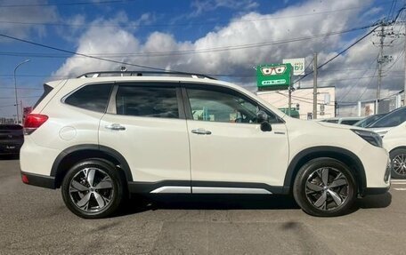Subaru Forester, 2018 год, 1 950 000 рублей, 8 фотография