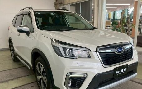 Subaru Forester, 2018 год, 1 950 000 рублей, 3 фотография