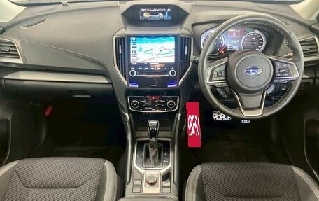 Subaru Forester, 2018 год, 1 950 000 рублей, 10 фотография